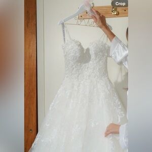 Elegant White Lace Wedding Dress